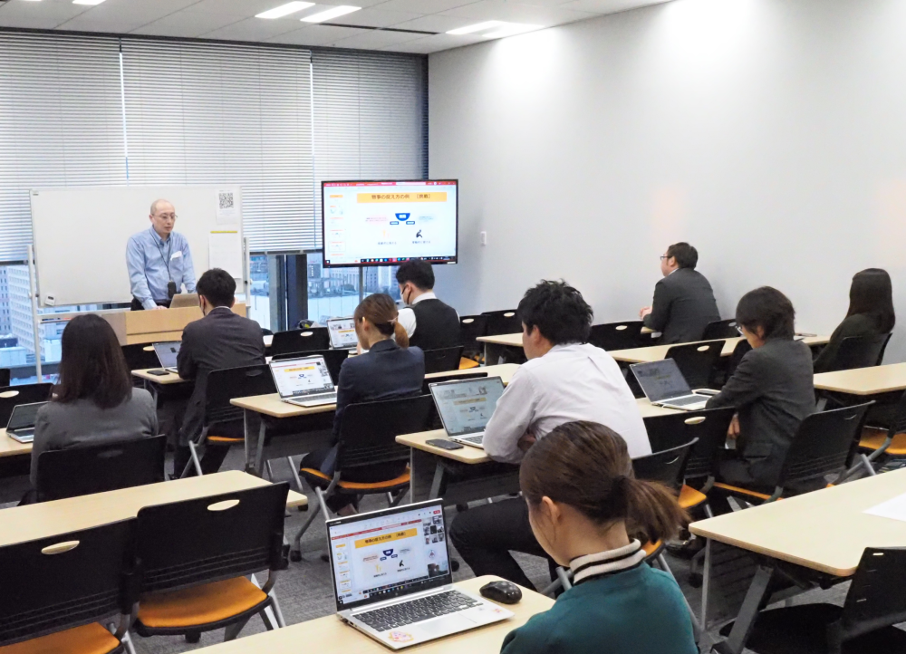 現場のナレッジ共有を通じて労務知識を習得する勉強会を毎月開催！お客様対応の改善を推進